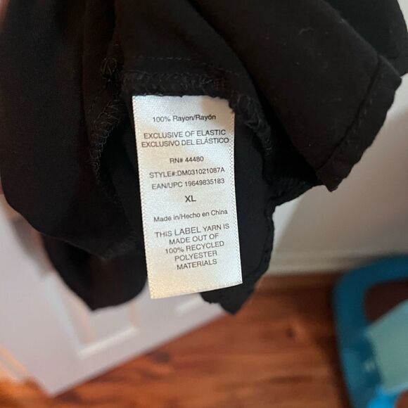 Black maternity dress with bow detail - Picture 5 of 7